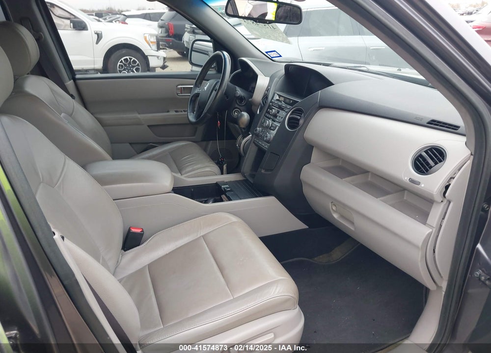 2015 HONDA PILOT VIN: 5FNYF3H50FB023372