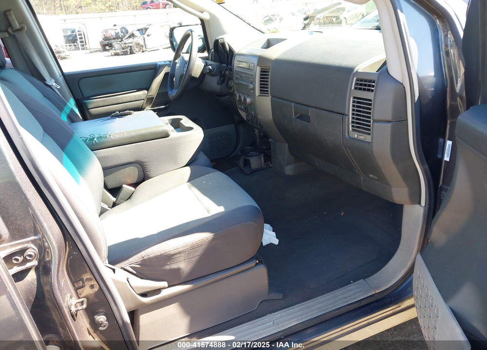 2004 NISSAN TITAN VIN: 1N6AA07A04N552555