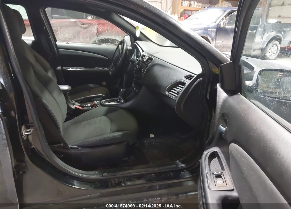 2011 CHRYSLER 200 TOURING VIN: 1C3BC1FB6BN565958