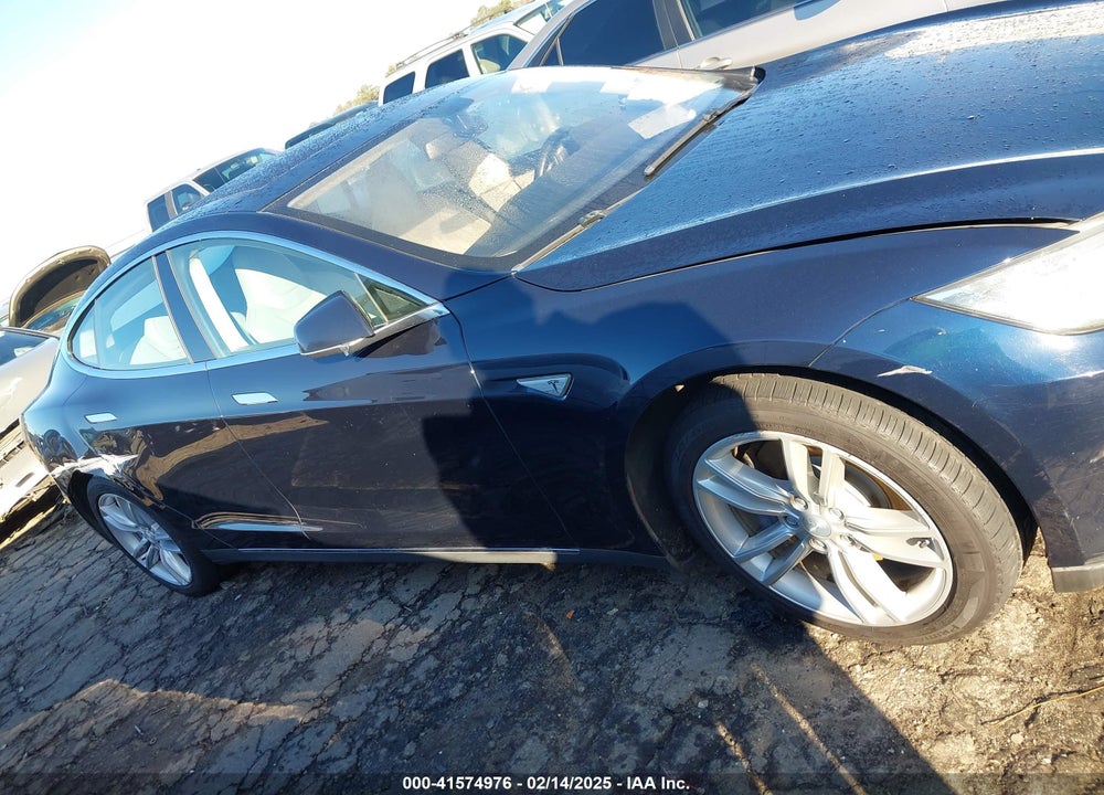 2014 TESLA MODEL S VIN: 5YJSA1H15EFP48938