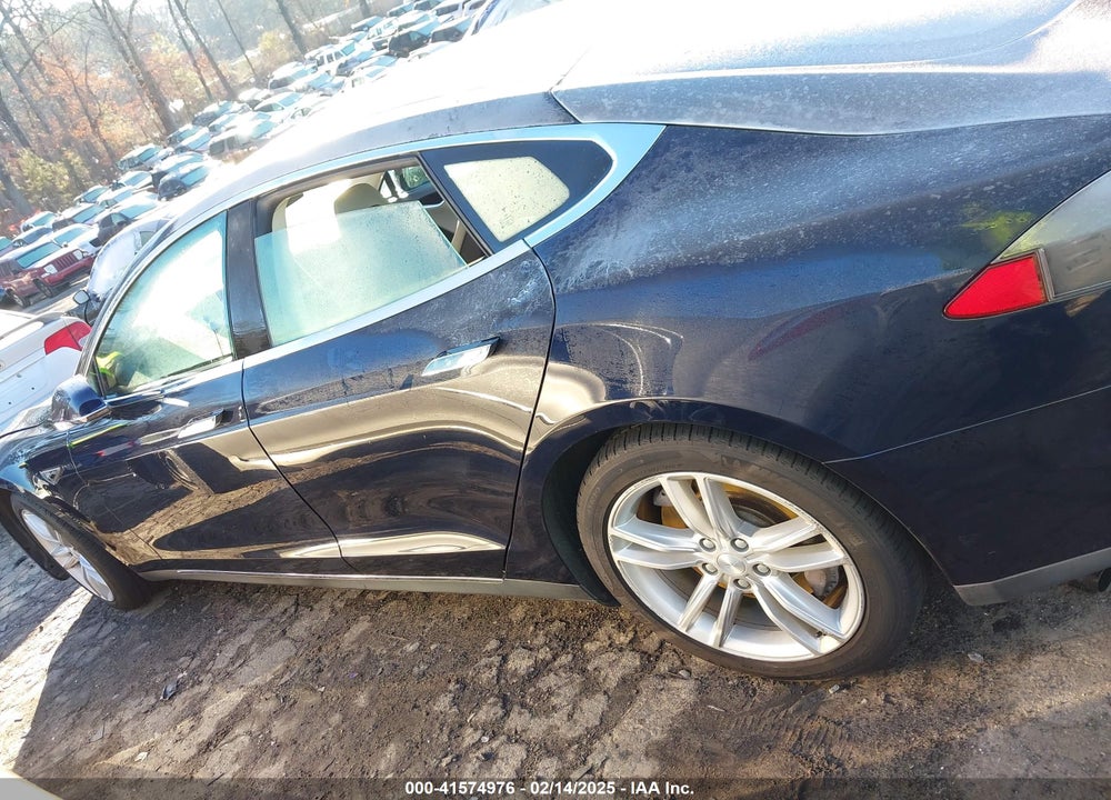 2014 TESLA MODEL S VIN: 5YJSA1H15EFP48938