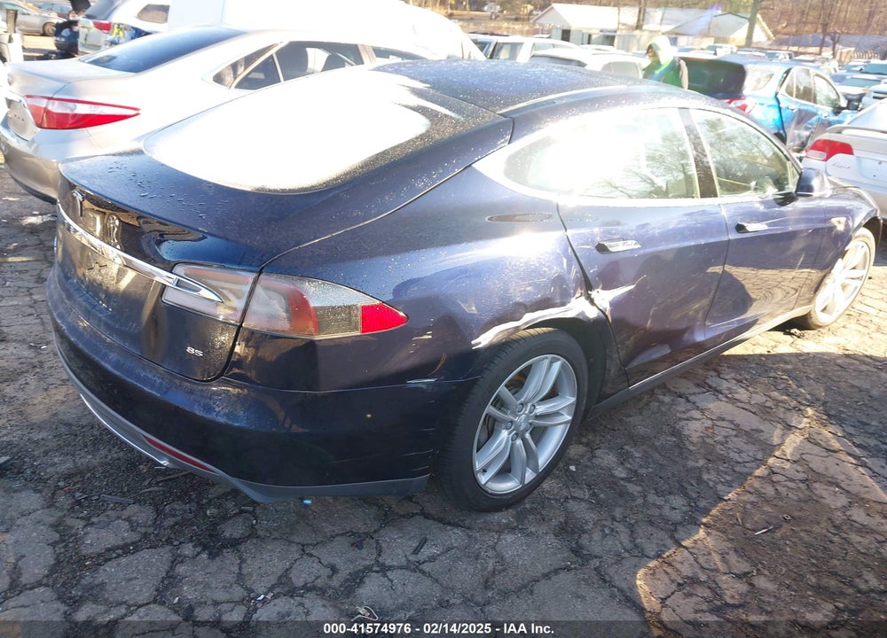 2014 TESLA MODEL S VIN: 5YJSA1H15EFP48938