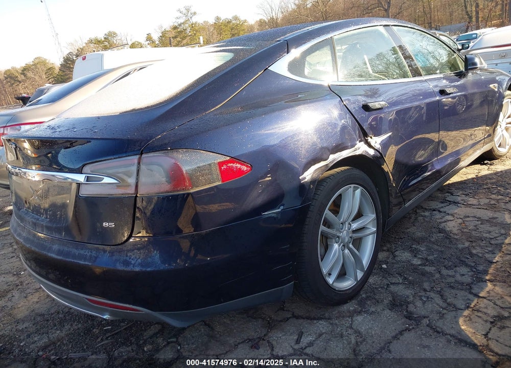 2014 TESLA MODEL S VIN: 5YJSA1H15EFP48938