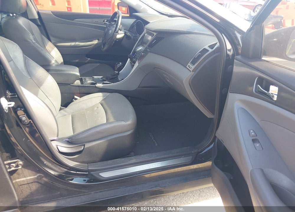 2012 HYUNDAI SONATA HYBRID VIN: KMHEC4A41CA040183