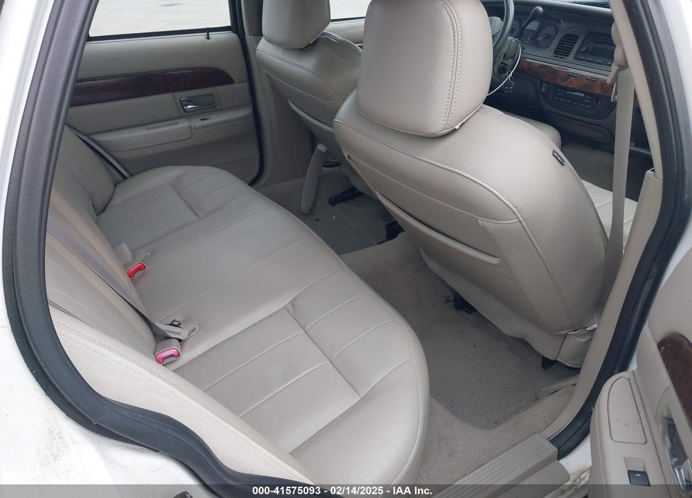 2010 MERCURY GRAND MARQUIS LS (FLEET ONLY) VIN: 2MEBM7FV8AX608133
