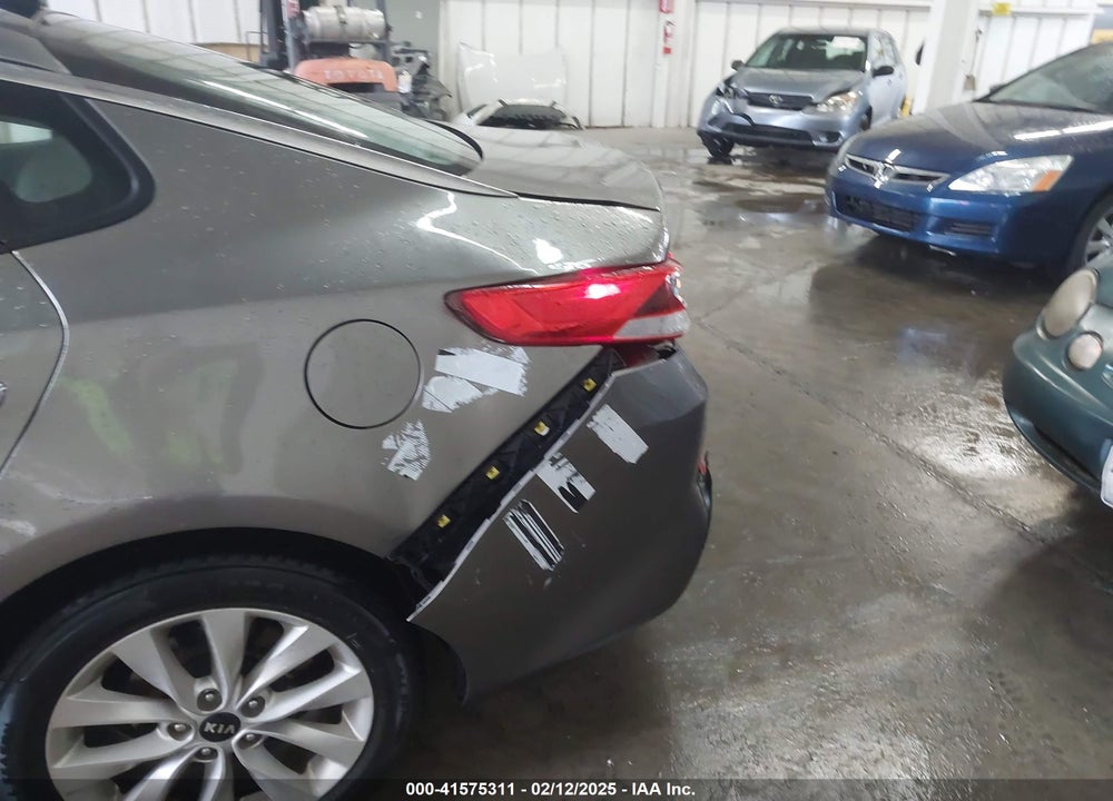 2016 KIA OPTIMA VIN: 5XXGU4L30GG066847