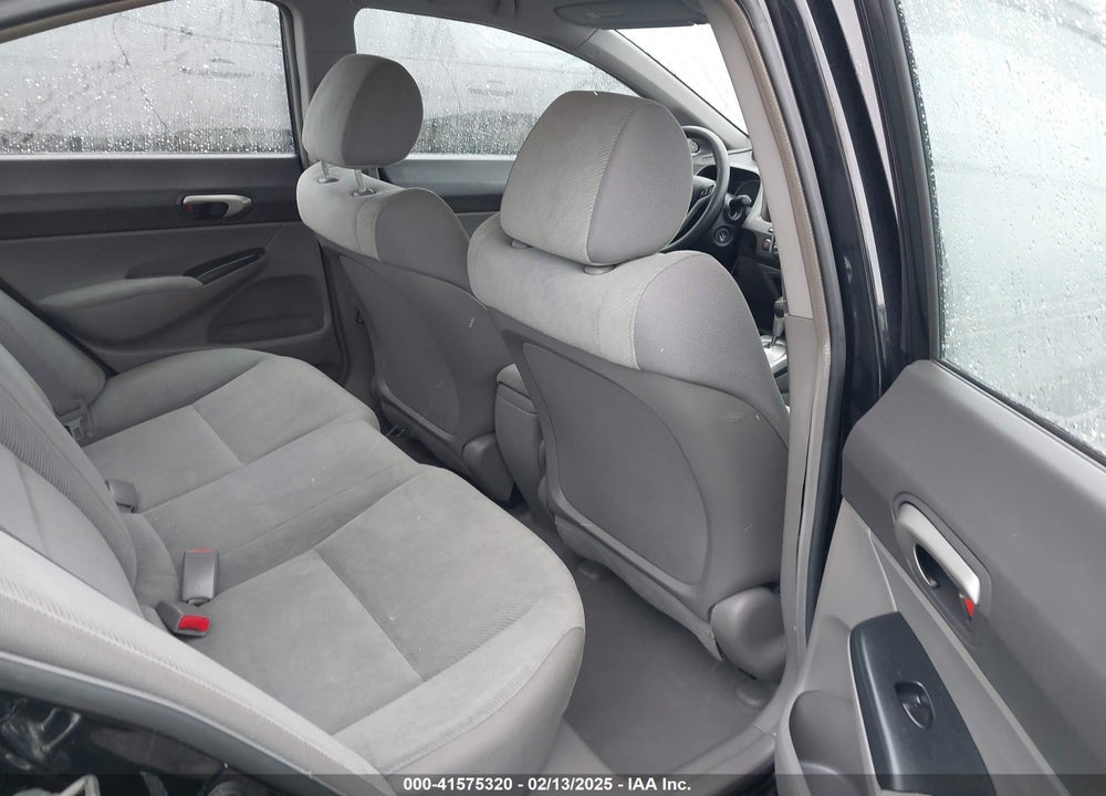 2011 HONDA CIVIC LX VIN: 19XFA1F59BE003702