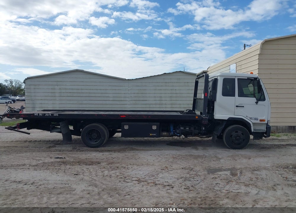 2009 NISSAN DIESEL UD2000 VIN: JNAMB81H39AH75050