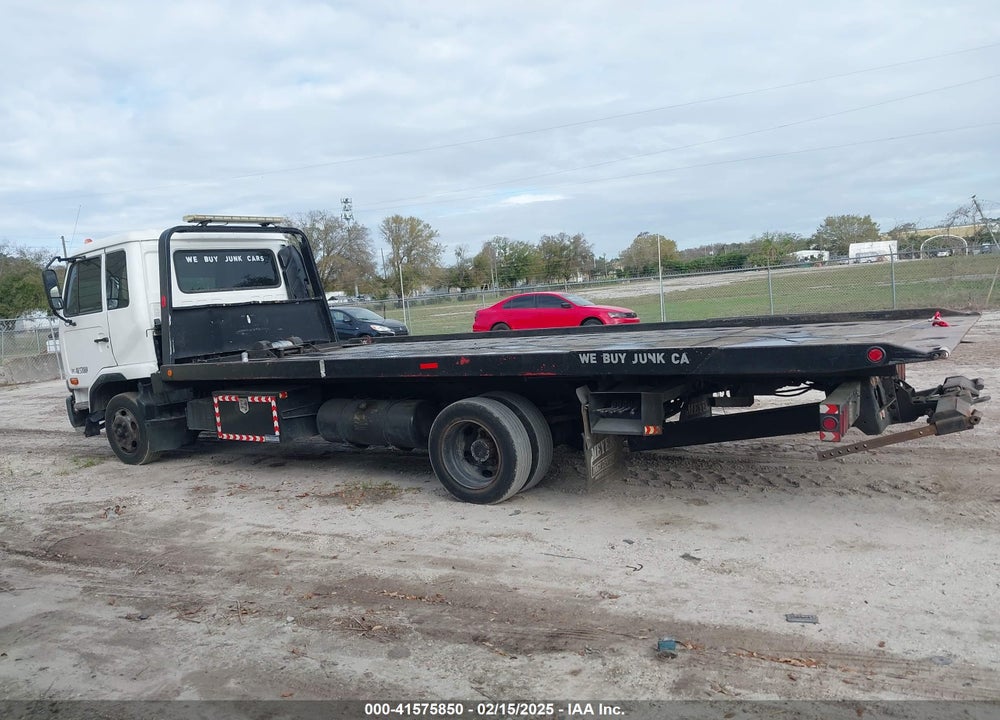 2009 NISSAN DIESEL UD2000 VIN: JNAMB81H39AH75050