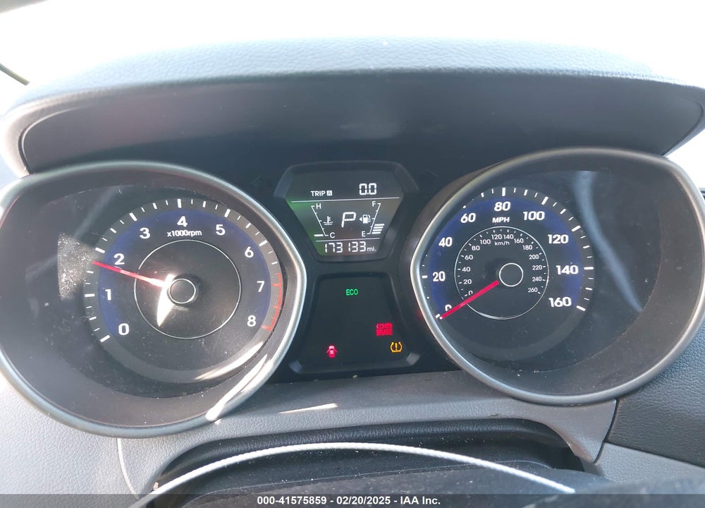 2016 HYUNDAI ELANTRA VIN: 5NPDH4AE1GH724739