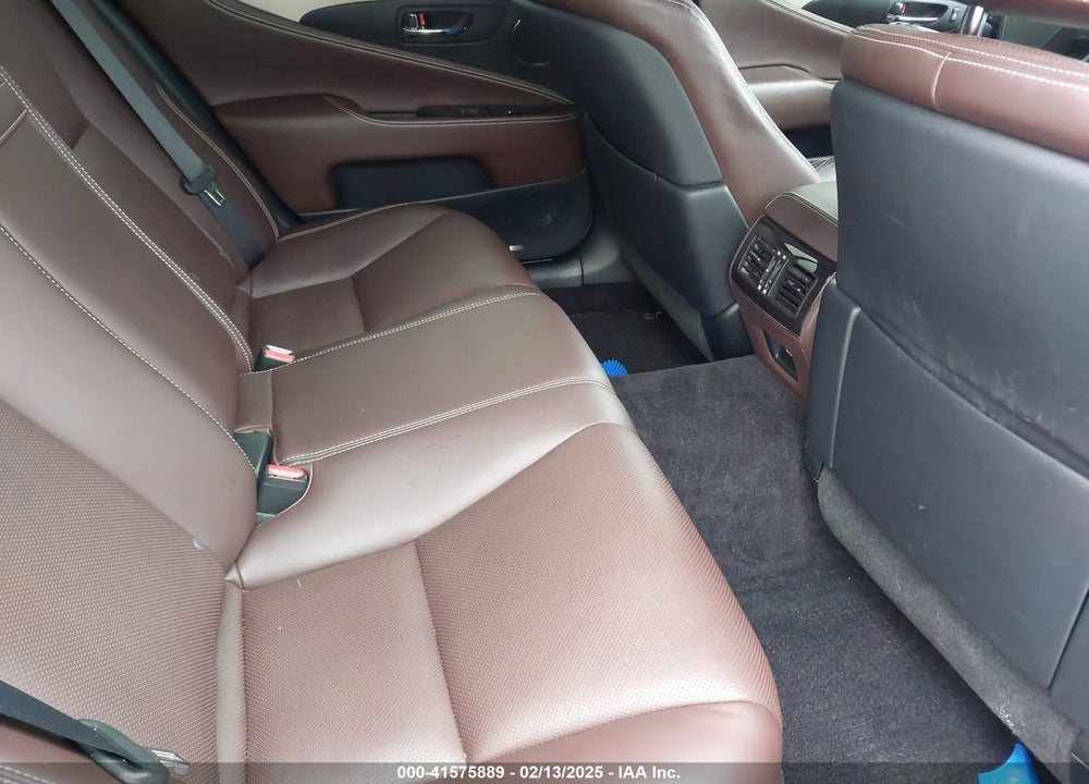 2017 LEXUS LS 460 VIN: JTHCL5EF9H5027841