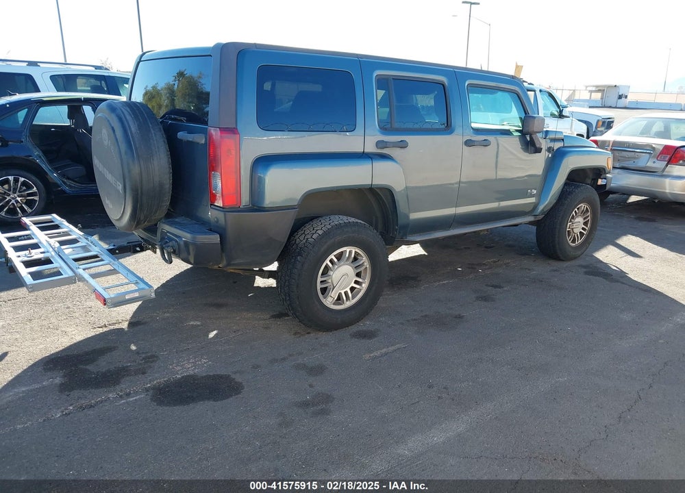 2007 HUMMER H3 SUV VIN: 5GTDN13E578164462