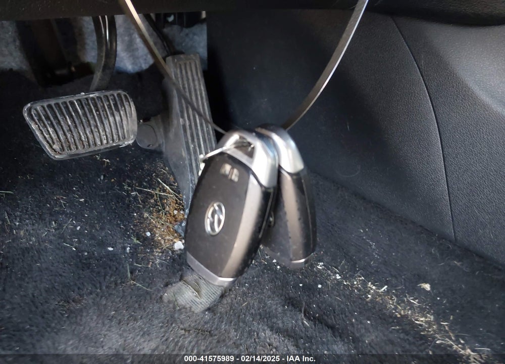 2020 HYUNDAI SANTA FE SEL VIN: 5NMS3CAD3LH223768