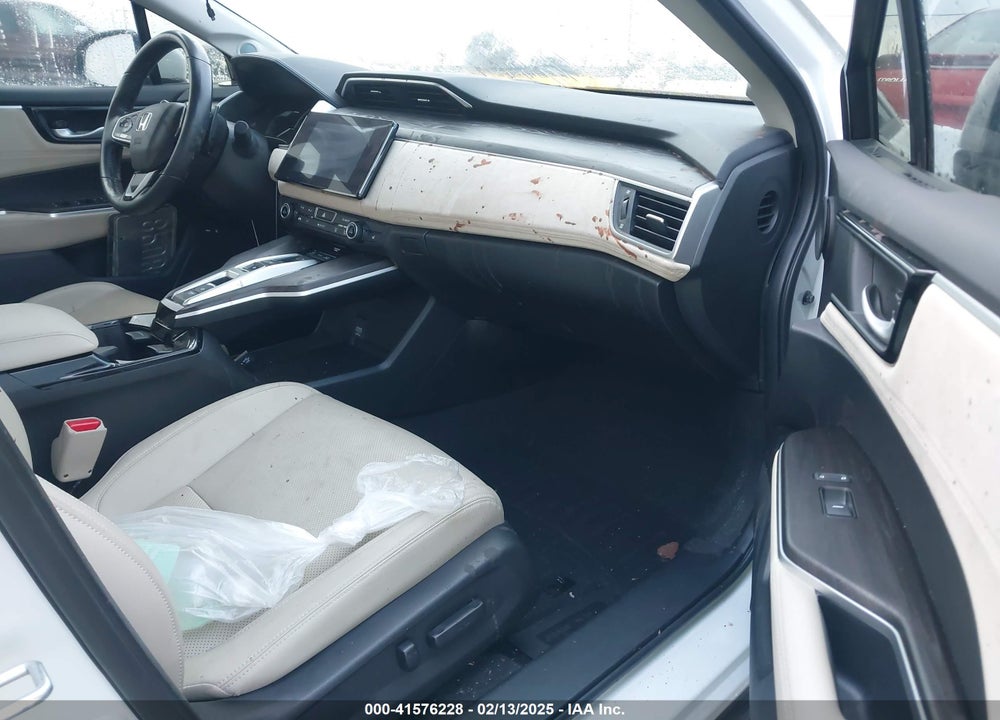 2019 HONDA CLARITY PLUG-IN HYBRID VIN: JHMZC5F34KC007238