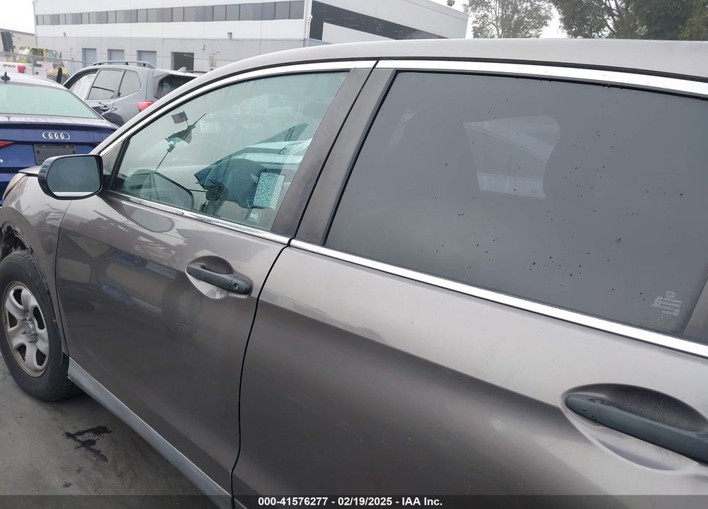 2012 HONDA CR-V LX VIN: 5J6RM3H38CL010395