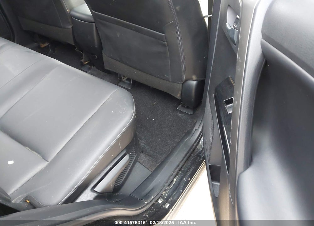 2018 TOYOTA RAV4 HYBRID VIN: JTMDJREV9JD215619