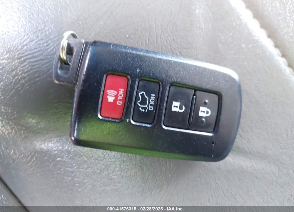 2018 TOYOTA RAV4 HYBRID VIN: JTMDJREV9JD215619
