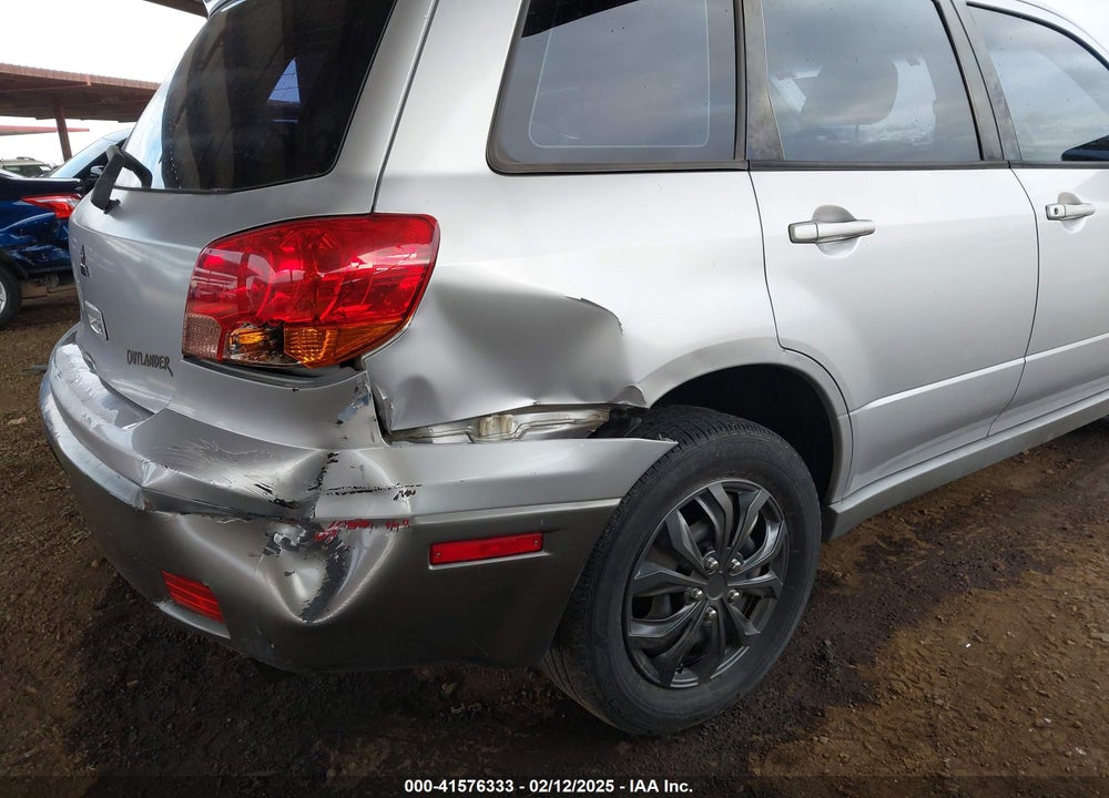 2003 MITSUBISHI OUTLANDER LS VIN: JA4LX31G33U120467