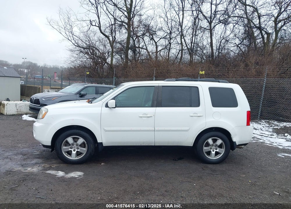 2010 HONDA PILOT VIN: 5FNYF4H41AB040218
