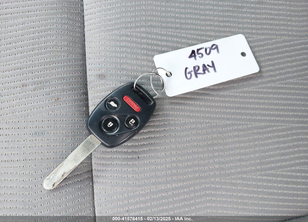 2010 HONDA PILOT VIN: 5FNYF4H41AB040218