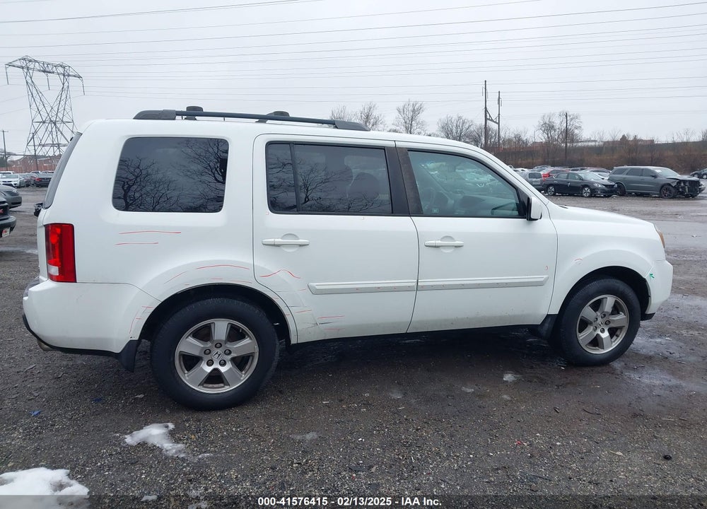 2010 HONDA PILOT VIN: 5FNYF4H41AB040218