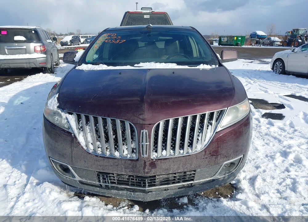 2011 LINCOLN MKX VIN: 2LMDJ8JKXBBJ00587