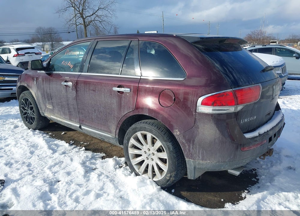 2011 LINCOLN MKX VIN: 2LMDJ8JKXBBJ00587