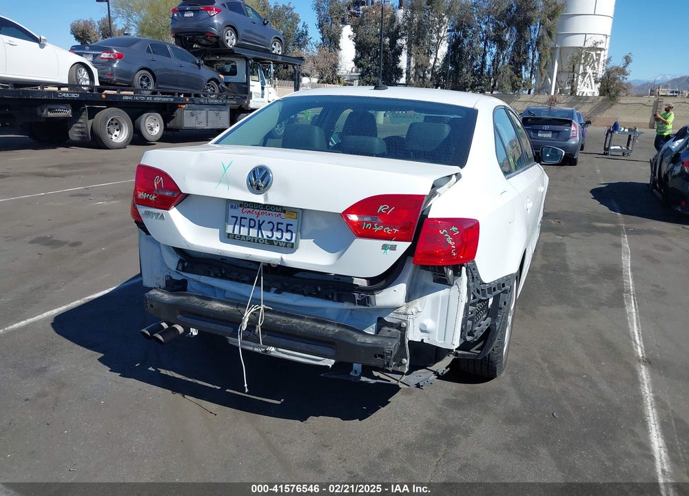 2014 VOLKSWAGEN JETTA 1.8T SE VIN: 3VWD17AJXEM266187