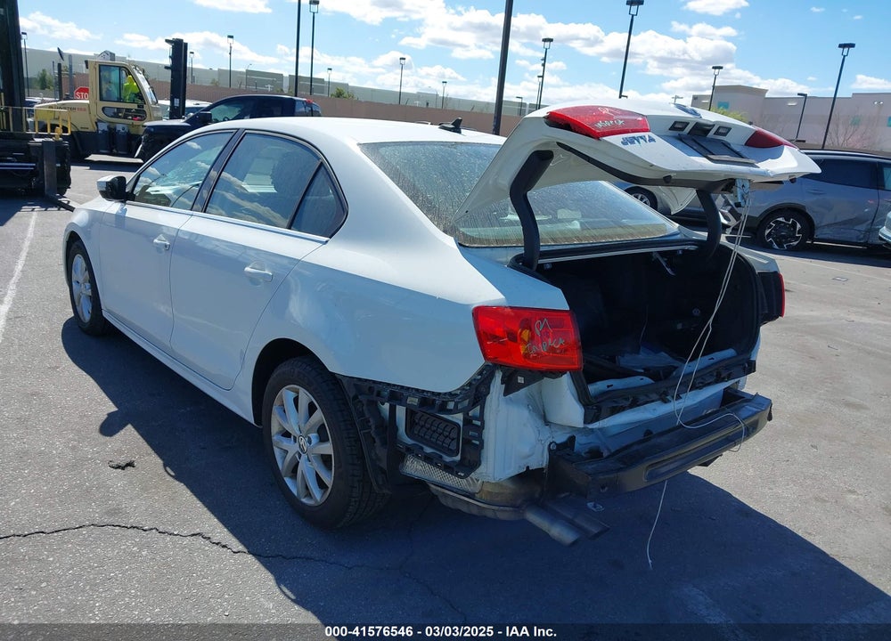 2014 VOLKSWAGEN JETTA 1.8T SE VIN: 3VWD17AJXEM266187