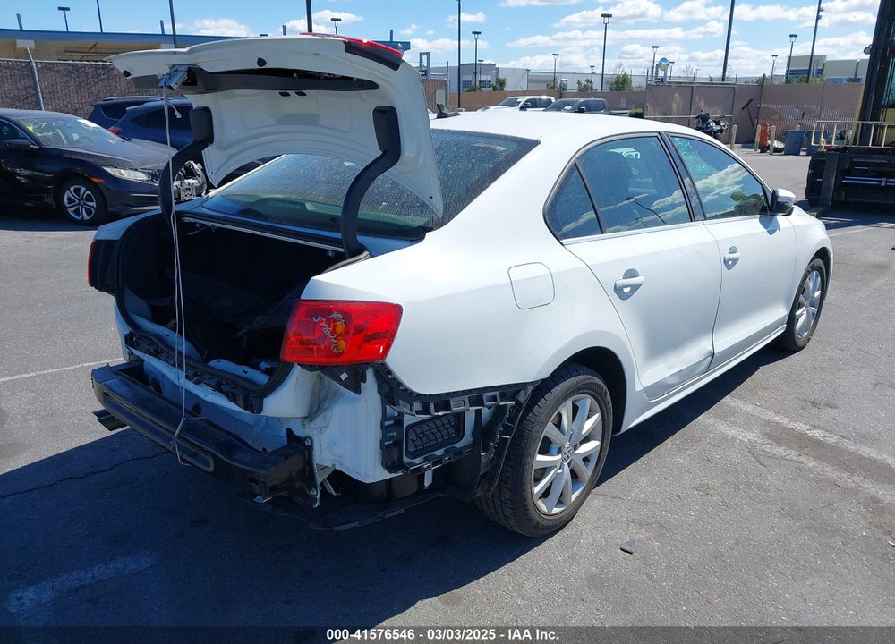 2014 VOLKSWAGEN JETTA 1.8T SE VIN: 3VWD17AJXEM266187