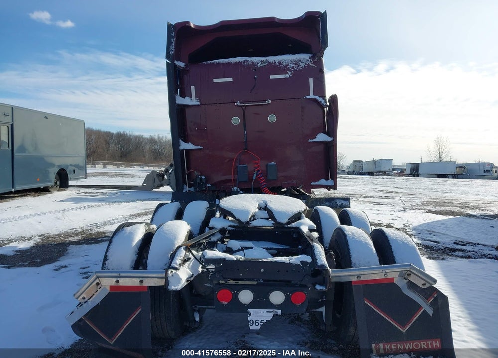 2015 KENWORTH T680 T680 VIN: 1XKYDP9XXFJ435969