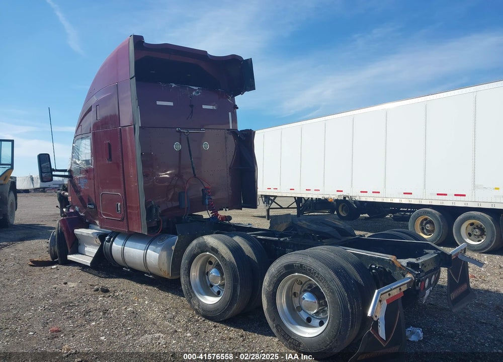 2015 KENWORTH T680 T680 VIN: 1XKYDP9XXFJ435969