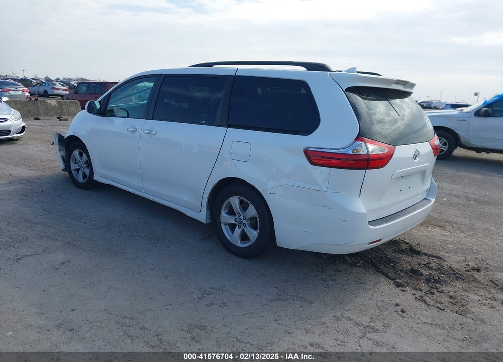 2019 TOYOTA SIENNA LE 8 PASSENGER VIN: 5TDKZ3DC4KS968185
