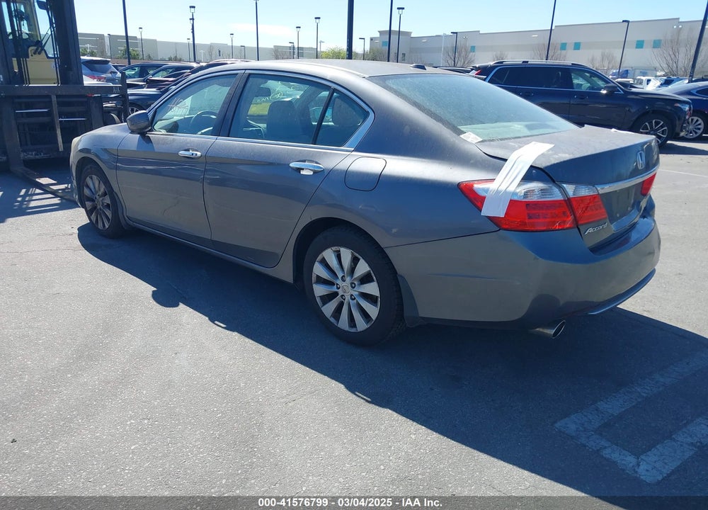 2013 HONDA ACCORD VIN: 1HGCR3F88DA014795