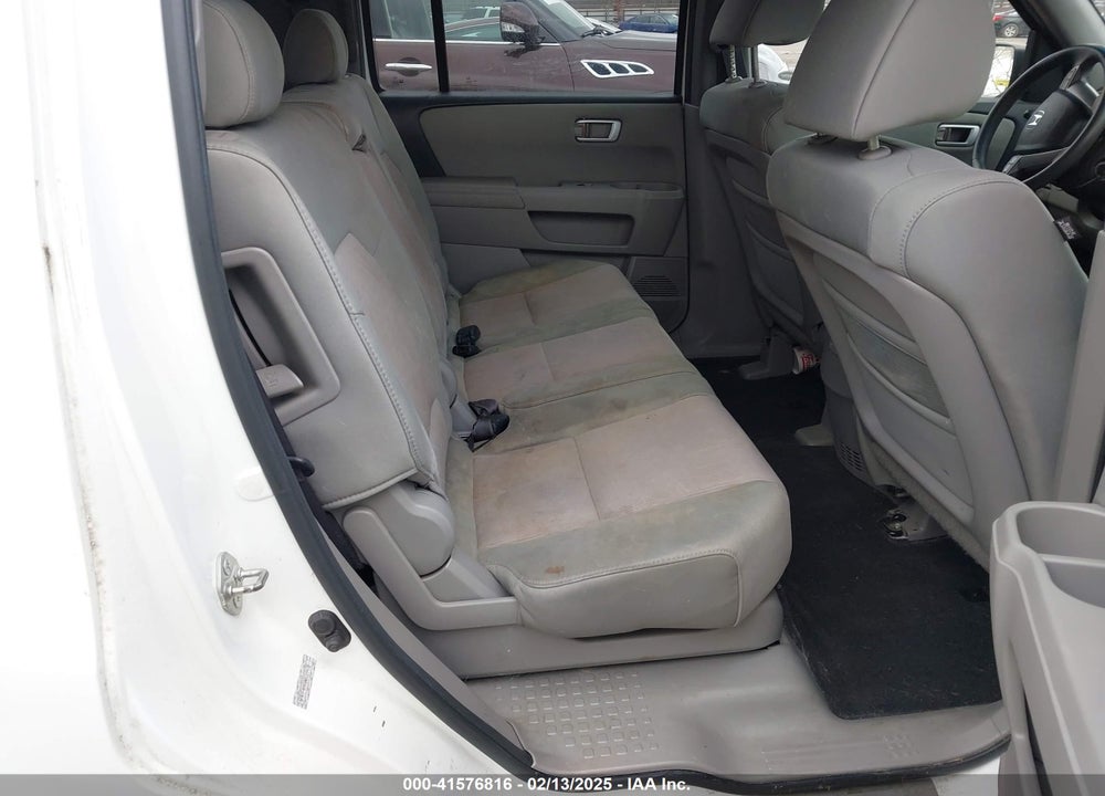 2010 HONDA PILOT EX VIN: 5FNYF4H4XAB019478