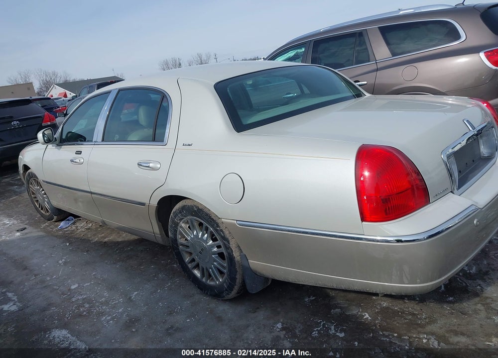 2004 LINCOLN TOWN CAR ULTIMATE VIN: 1LNHM83W14Y680645