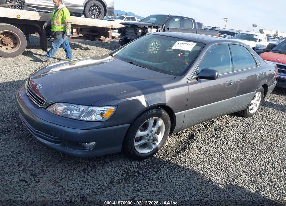 2001 LEXUS ES 300 VIN: JT8BF28G710290516