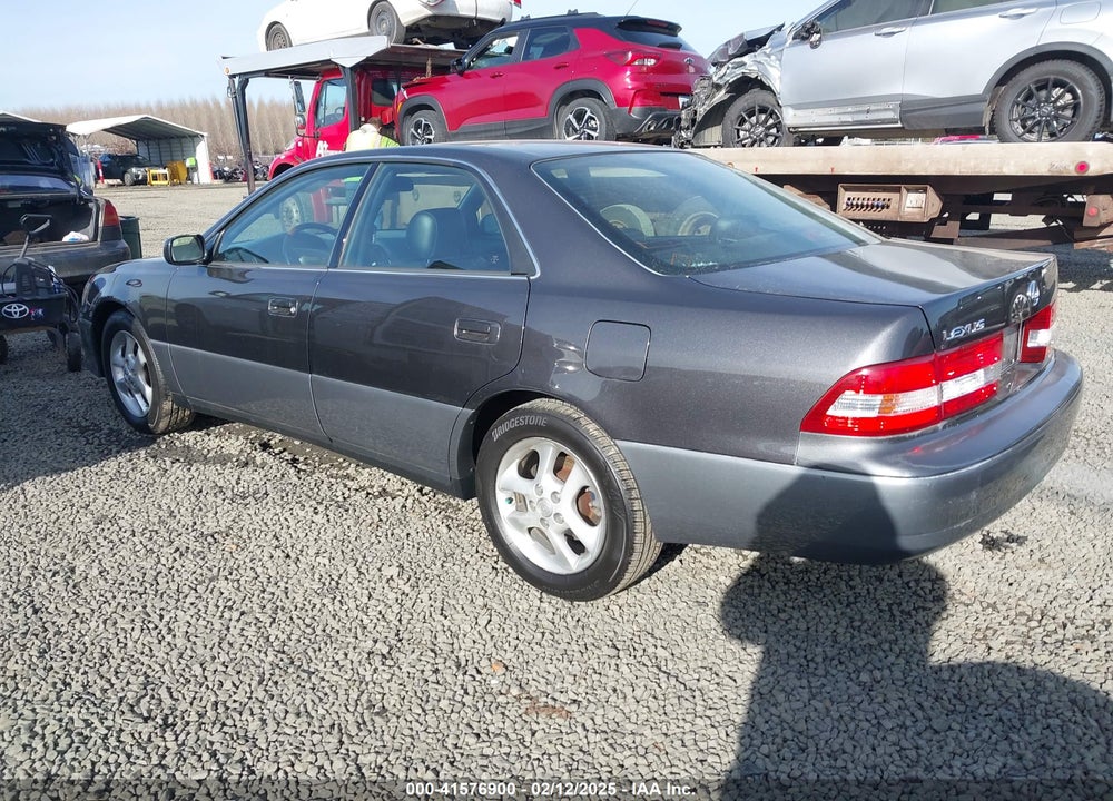 2001 LEXUS ES 300 VIN: JT8BF28G710290516