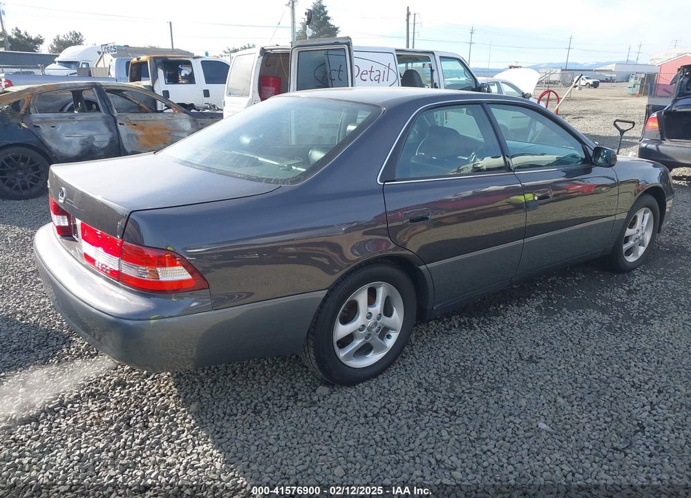 2001 LEXUS ES 300 VIN: JT8BF28G710290516
