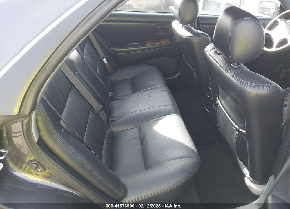 2001 LEXUS ES 300 VIN: JT8BF28G710290516