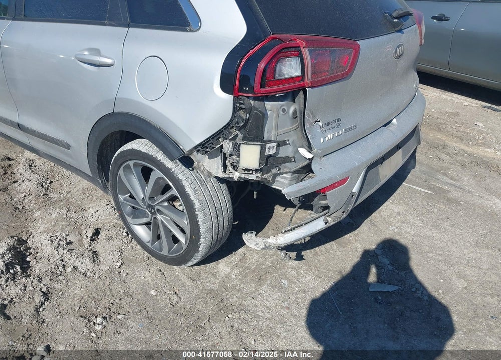 2017 KIA NIRO TOURING VIN: KNDCE3LCXH5082095