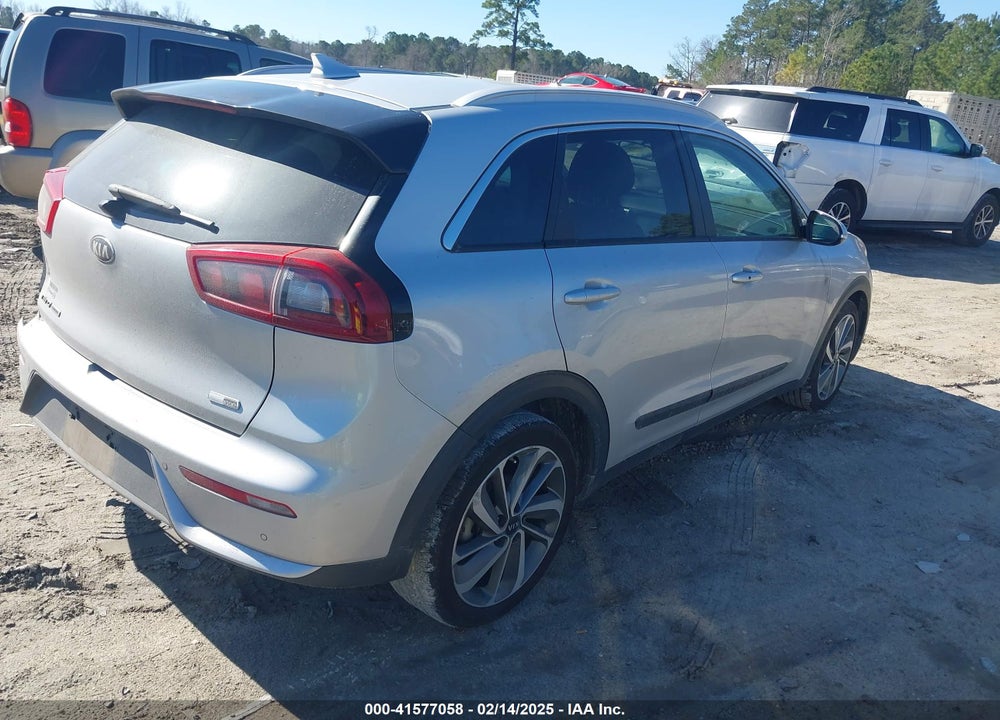 2017 KIA NIRO TOURING VIN: KNDCE3LCXH5082095