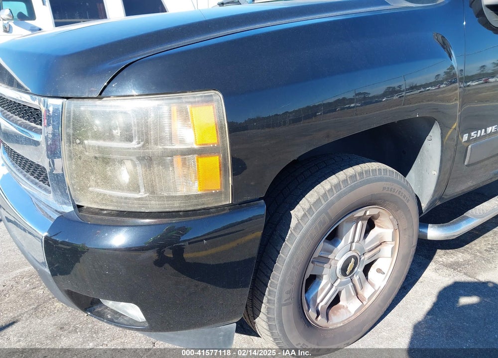 2007 CHEVROLET SILVERADO 1500 LT1 VIN: 2GCEK13M271686108