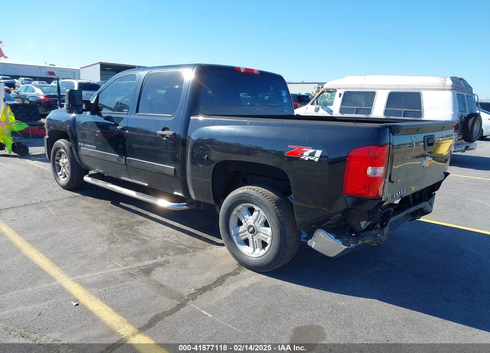 2007 CHEVROLET SILVERADO 1500 LT1 VIN: 2GCEK13M271686108