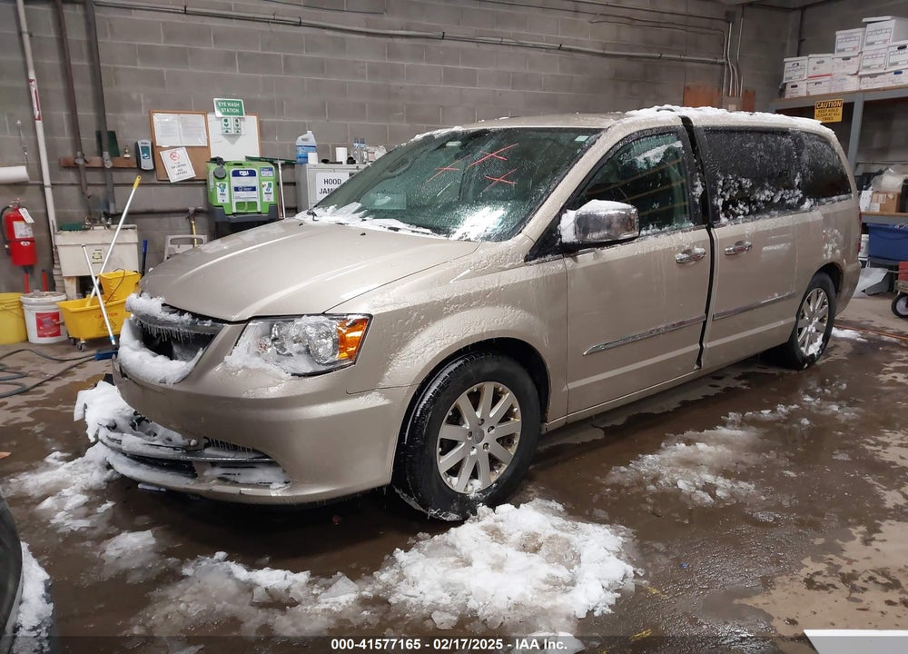 2013 CHRYSLER TOWN & COUNTRY VIN: 2C4RC1CG6DR819569