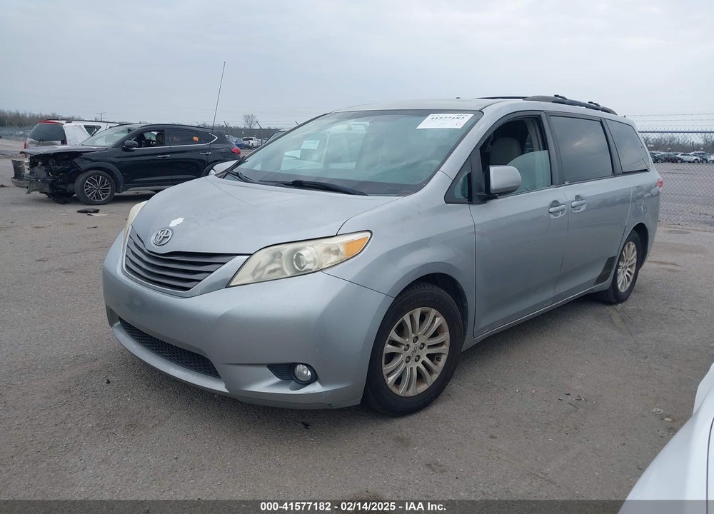 2011 TOYOTA SIENNA XLE V6 VIN: 5TDYK3DCXBS003085