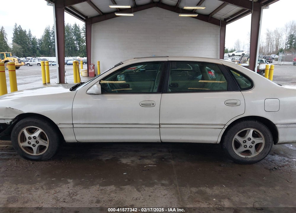 1998 TOYOTA AVALON VIN: 4T1BF18B5WU242038