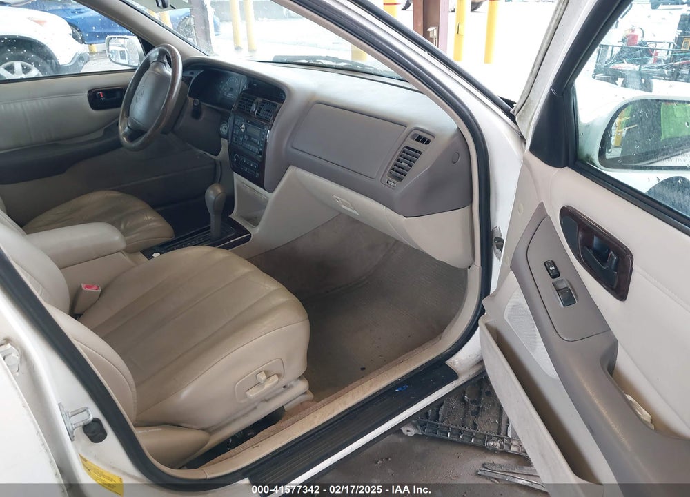 1998 TOYOTA AVALON VIN: 4T1BF18B5WU242038