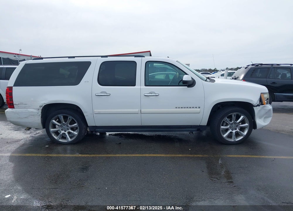 2008 CHEVROLET SUBURBAN 1500 VIN: 1GNFC16018R143195