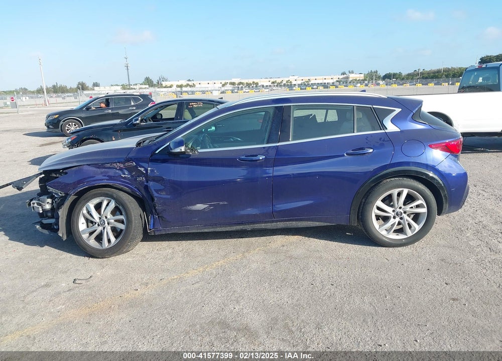 2019 INFINITI QX30 LUXE VIN: SJKCH5CP1KA008789